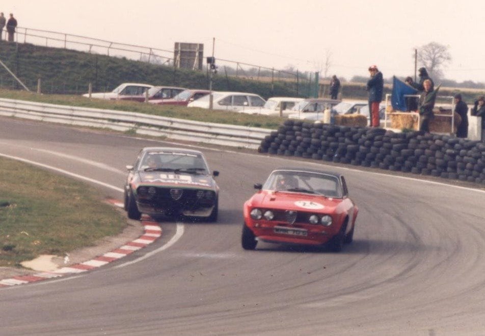 Eventual winner (and 1982 Champion) Richard Gamble leads in his 1750 GTV, chased by Paul O’Hanlon in the borrowed Dealer Team Alfetta which later fell back with overheating